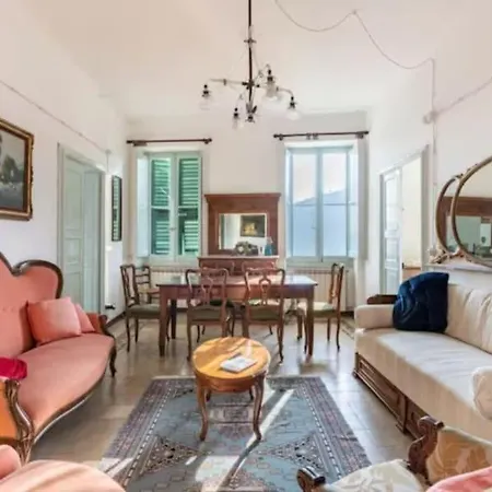 Villa Massa - Dimora Storica Con 12 Camere, Accoglie 30 Persone *