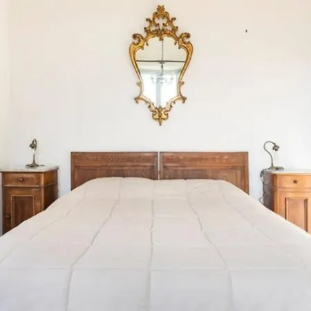 Massa - Dimora Storica Con 12 Camere, Accoglie 30 Persone Calice Ligure
